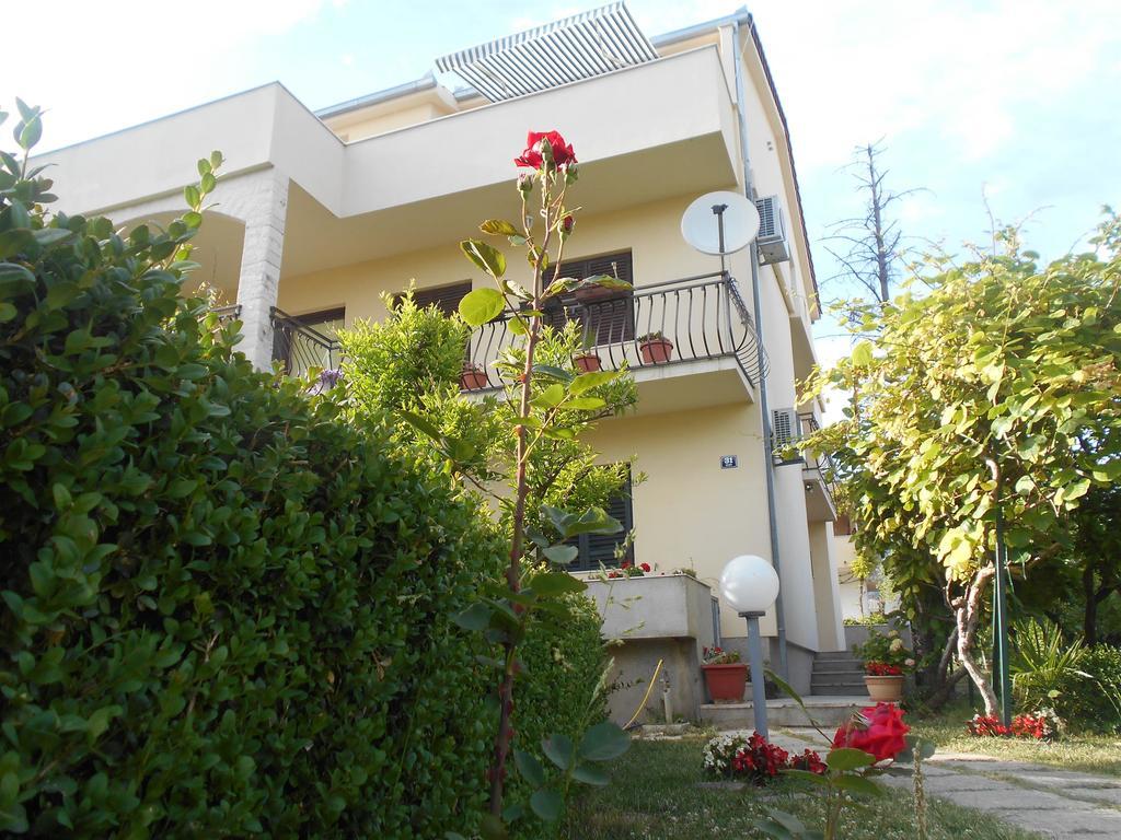 Apartment Cherry Kaštela Exteriör bild