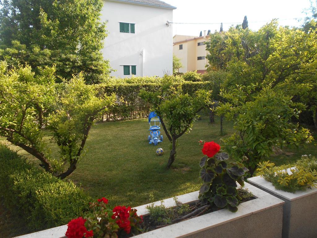 Apartment Cherry Kaštela Exteriör bild