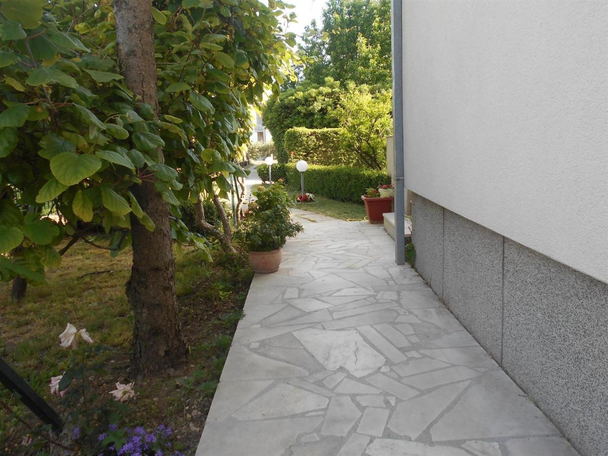 Apartment Cherry Kaštela Exteriör bild