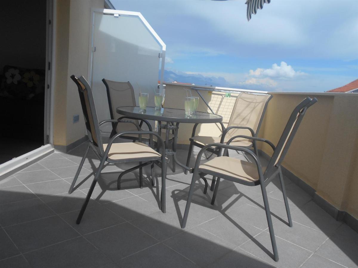 Apartment Cherry Kaštela Exteriör bild