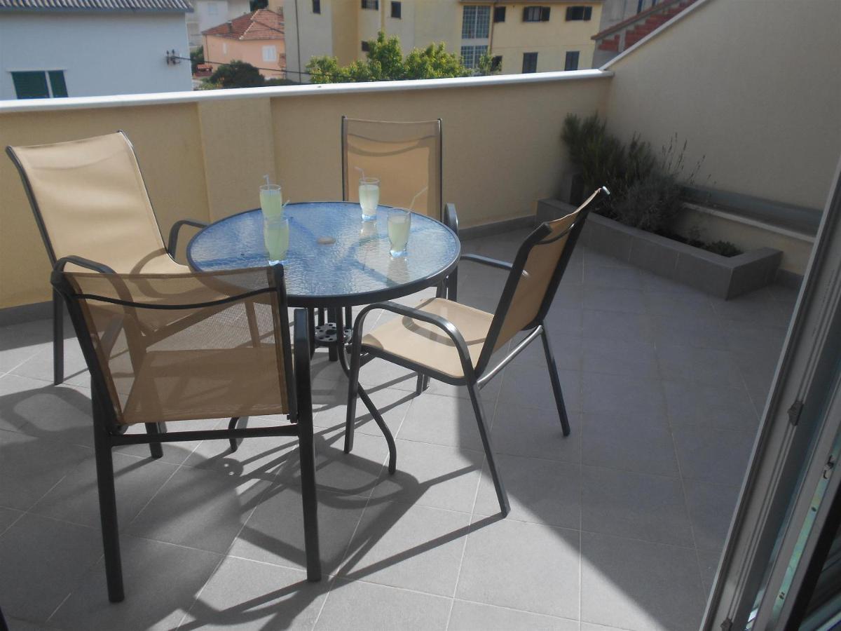 Apartment Cherry Kaštela Exteriör bild