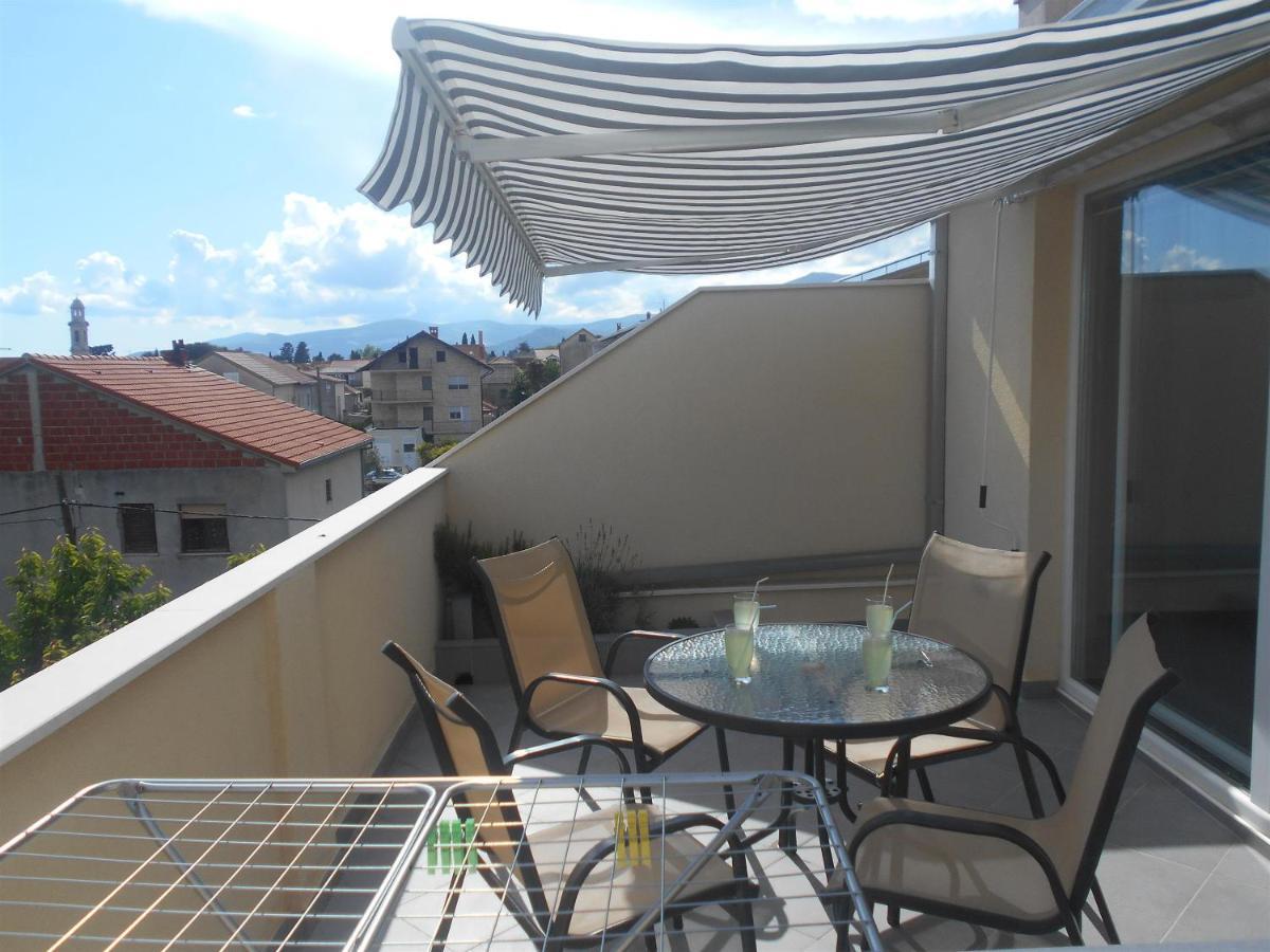 Apartment Cherry Kaštela Exteriör bild
